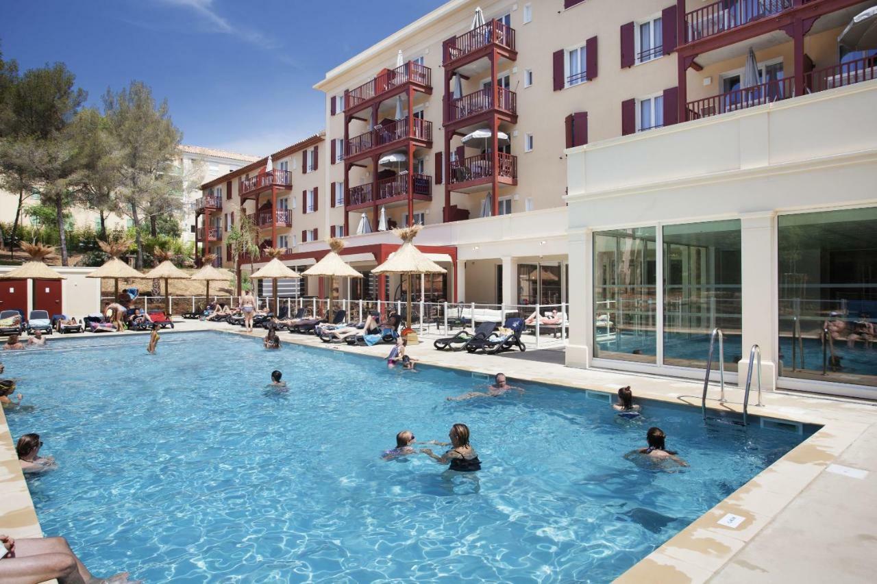 Residence Prestige Odalys Les Canissons Cavalaire-sur-Mer Bagian luar foto