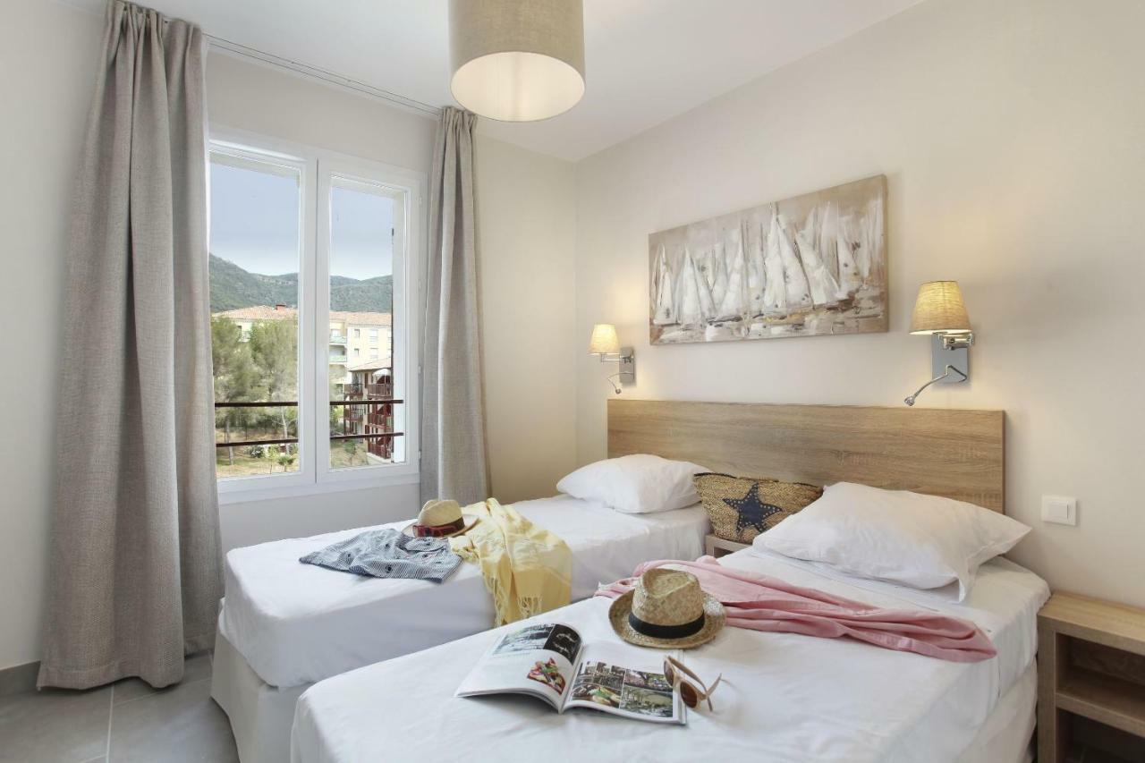 Residence Prestige Odalys Les Canissons Cavalaire-sur-Mer Bagian luar foto