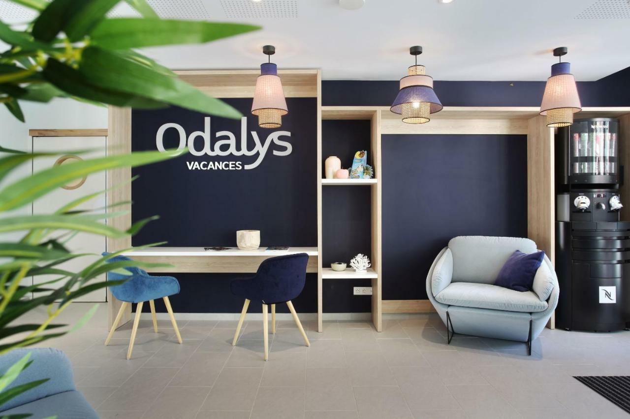 Residence Prestige Odalys Les Canissons Cavalaire-sur-Mer Bagian luar foto
