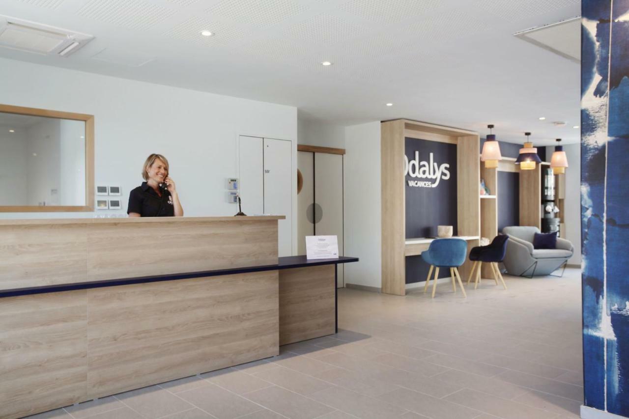 Residence Prestige Odalys Les Canissons Cavalaire-sur-Mer Bagian luar foto