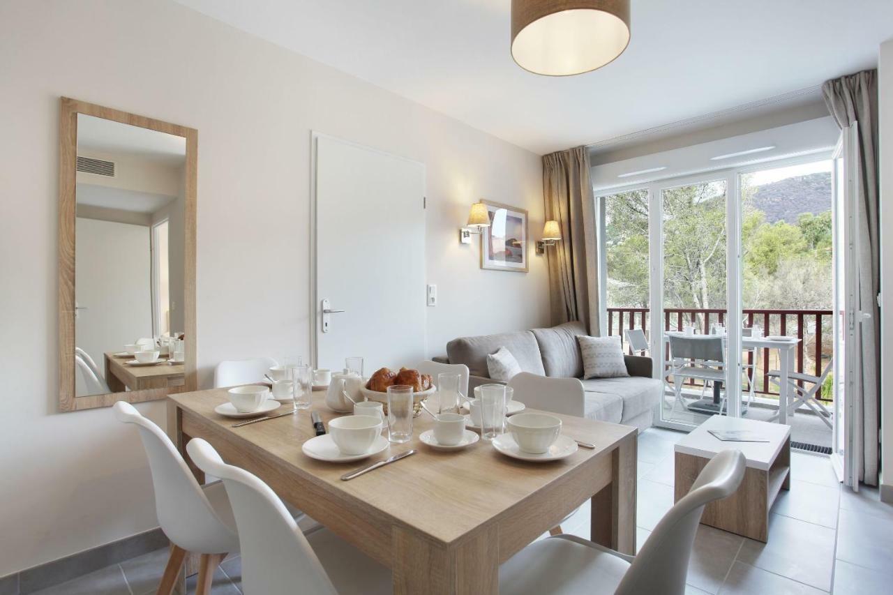 Residence Prestige Odalys Les Canissons Cavalaire-sur-Mer Bagian luar foto