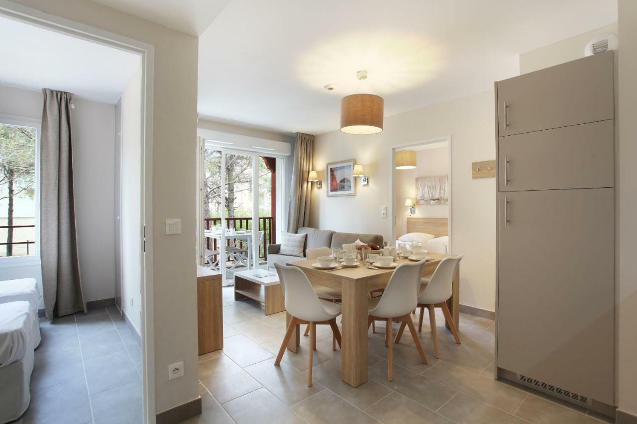 Residence Prestige Odalys Les Canissons Cavalaire-sur-Mer Bagian luar foto