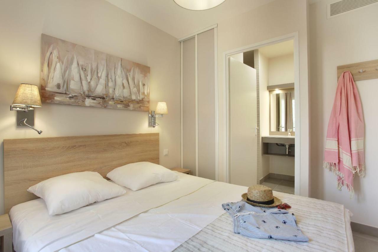 Residence Prestige Odalys Les Canissons Cavalaire-sur-Mer Bagian luar foto